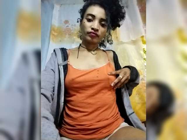 Shanya12 live cam on BongaCams