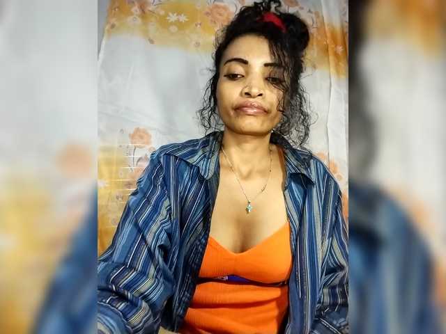 Shanya12 live cam on BongaCams