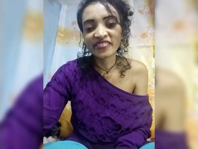 Shanya12 live cam on BongaCams