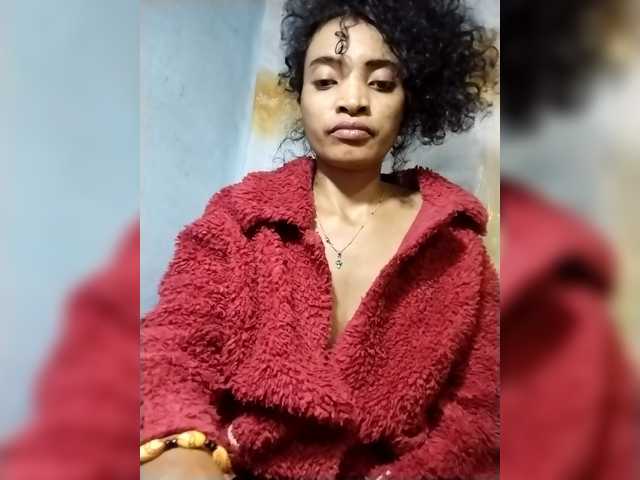 Shanya12 live cam on BongaCams