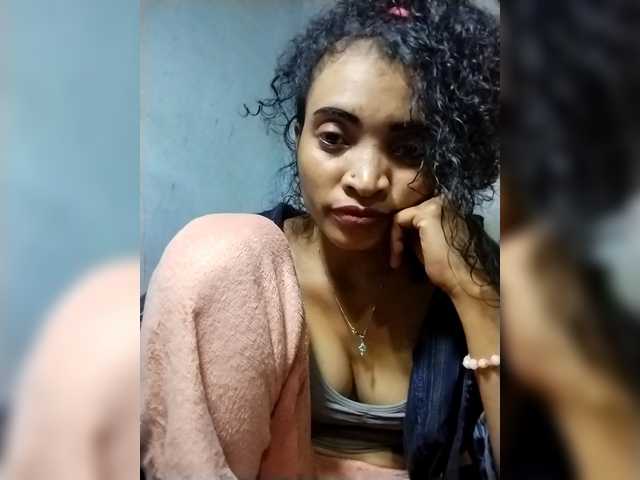 Shanya12 live cam on BongaCams