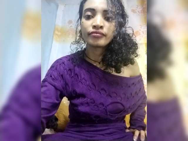 Shanya12 live cam on BongaCams