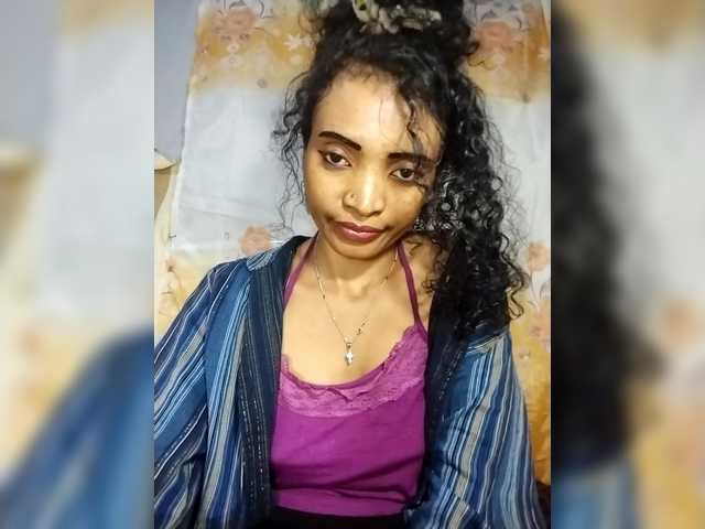 Shanya12 live cam on BongaCams