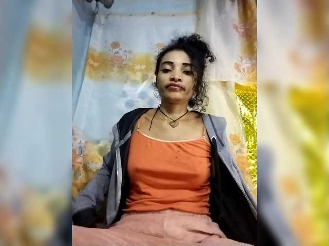 Shanya12 live cam on BongaCams