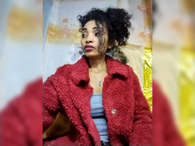 Shanya12 live cam on BongaCams