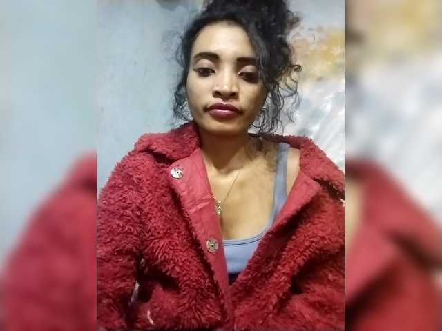 Shanya12 live cam on BongaCams