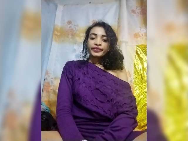 Shanya12 live cam on BongaCams