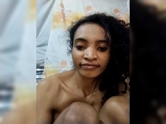 Shanya12 live cam on BongaCams