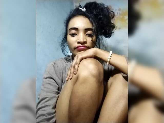 Shanya12 live cam on BongaCams