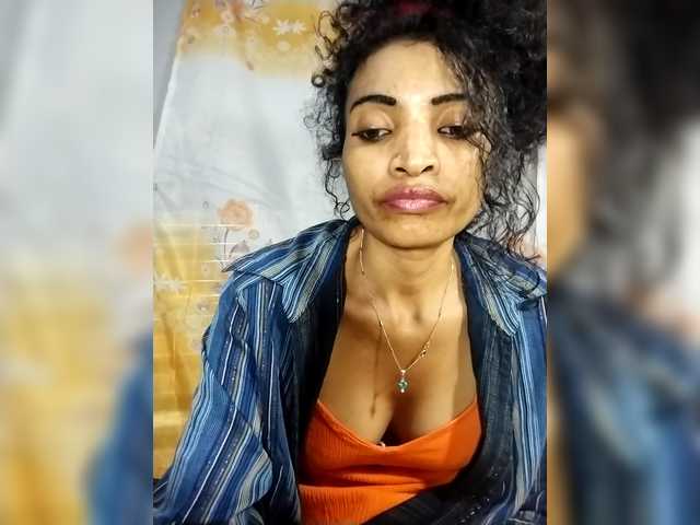 Shanya12 live cam on BongaCams