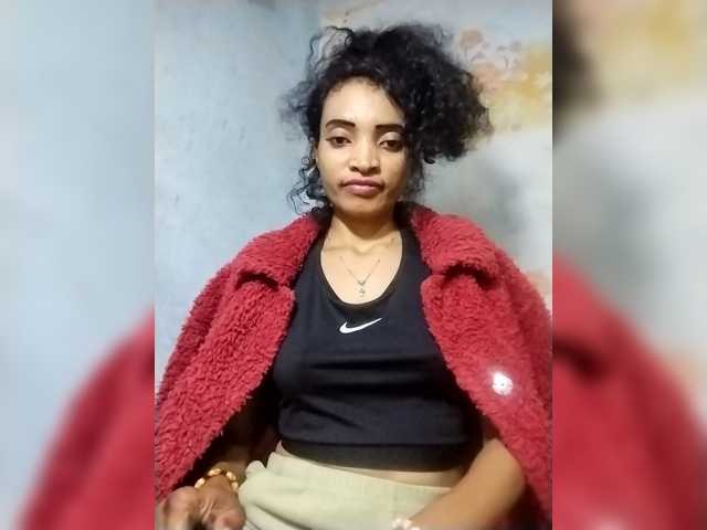 Shanya12, une amatrice française avec qui discuter et avoir du sexe