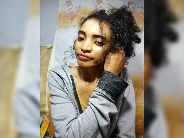 Shanya12 live cam on BongaCams