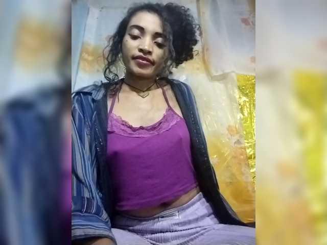 Shanya12 live cam on BongaCams