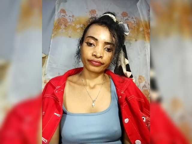 Shanya12 live cam on BongaCams
