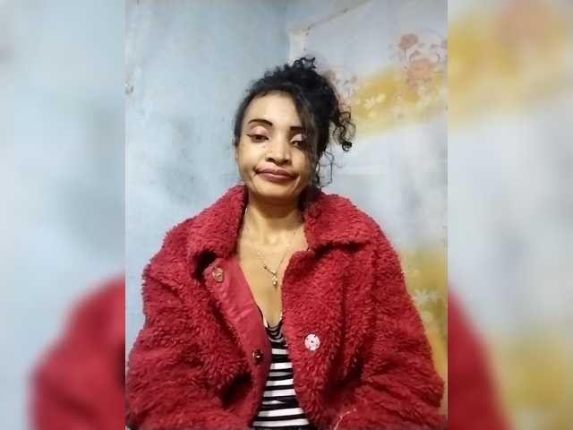 Shanya12 live cam on BongaCams