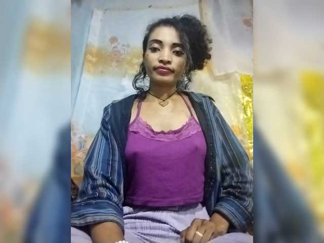 Shanya12 live cam on BongaCams