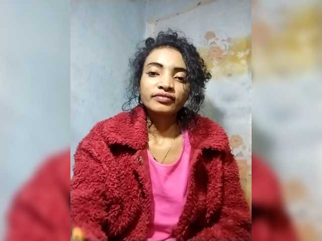 Shanya12 live cam on BongaCams