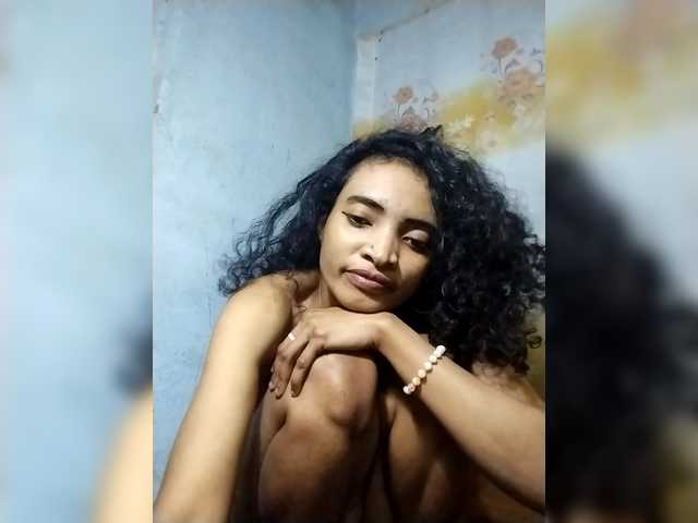 Shanya12 live cam on BongaCams