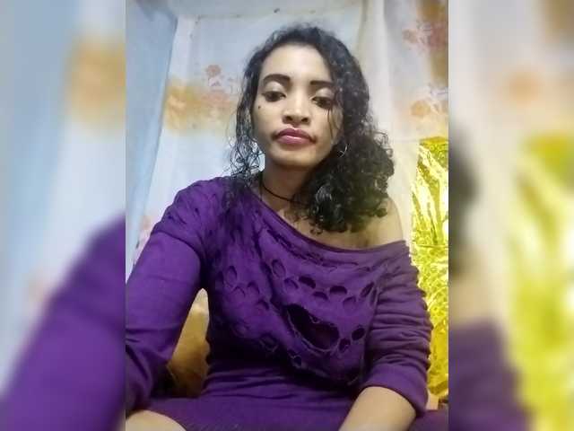 Shanya12 live cam on BongaCams