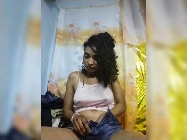Shanya12 live cam on BongaCams