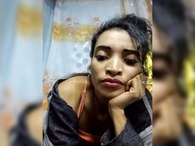 Shanya12 live cam on BongaCams