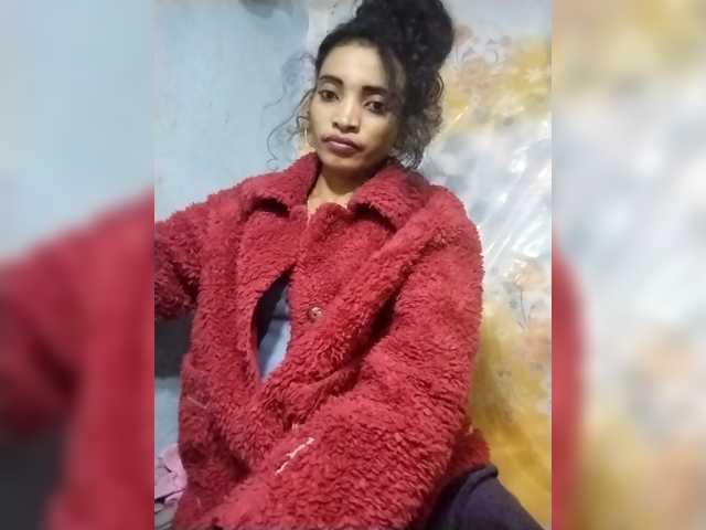 Shanya12 live cam on BongaCams