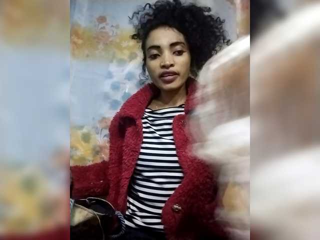 Shanya12 live cam on BongaCams