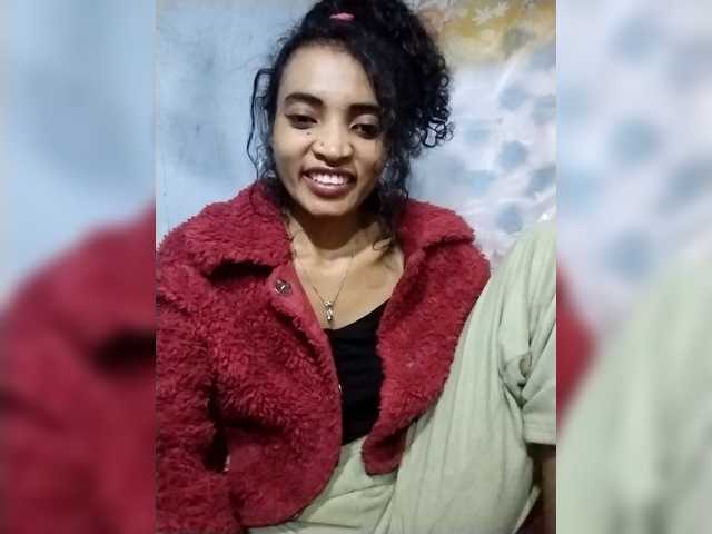 Shanya12 live cam on BongaCams