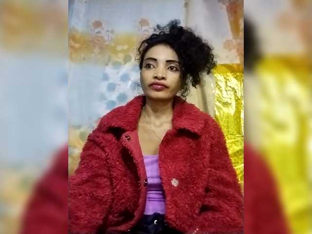 Shanya12 live cam on BongaCams