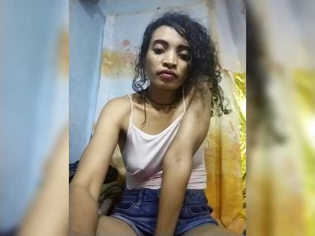 Shanya12 live cam on BongaCams