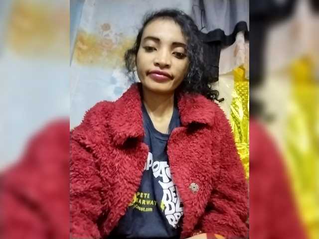Shanya12 live cam on BongaCams