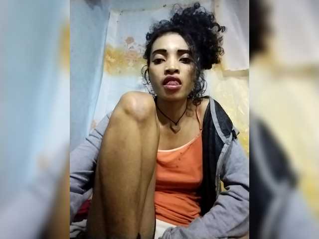Shanya12 live cam on BongaCams