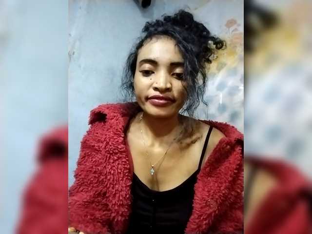 Shanya12 live cam on BongaCams