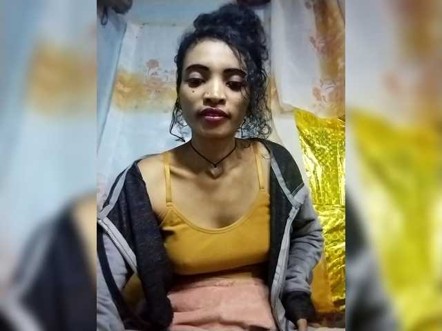 Shanya12 live cam on BongaCams