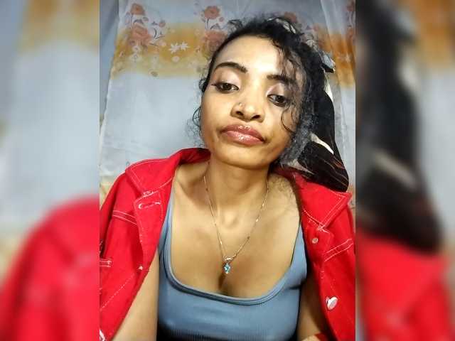 Shanya12 live cam on BongaCams