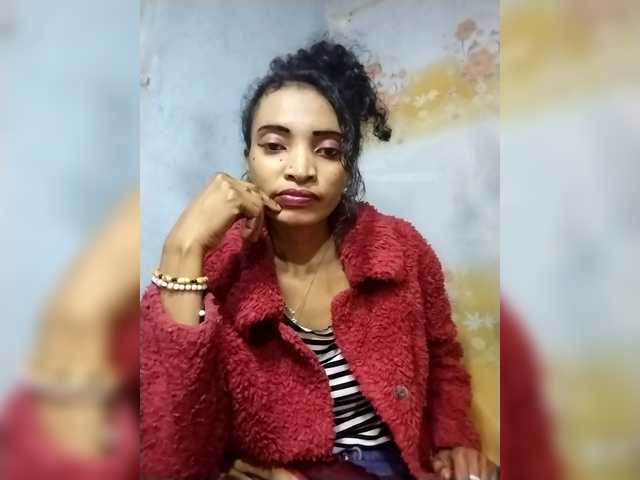 Shanya12 live cam on BongaCams