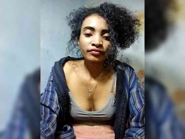 Shanya12 webcam
