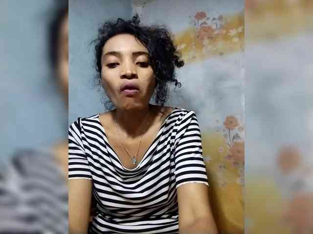 Shanya12 webcam