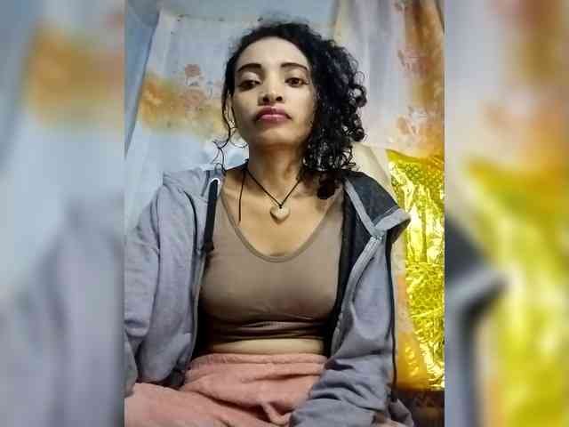 Shanya12 webcam