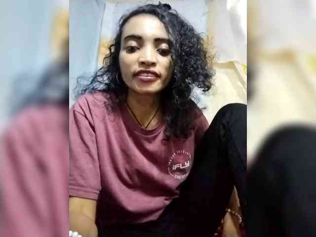 Shanya12 webcam