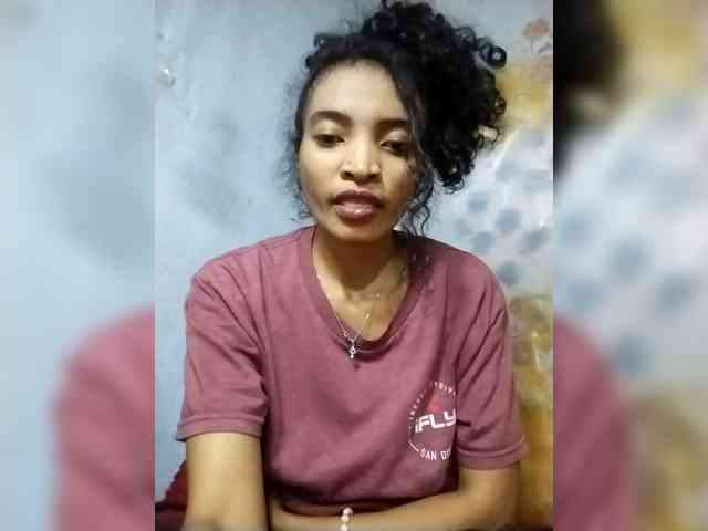 Shanya12 webcam