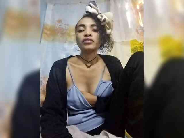 Shanya12 webcam