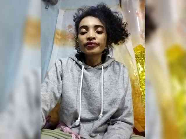 Shanya12 webcam