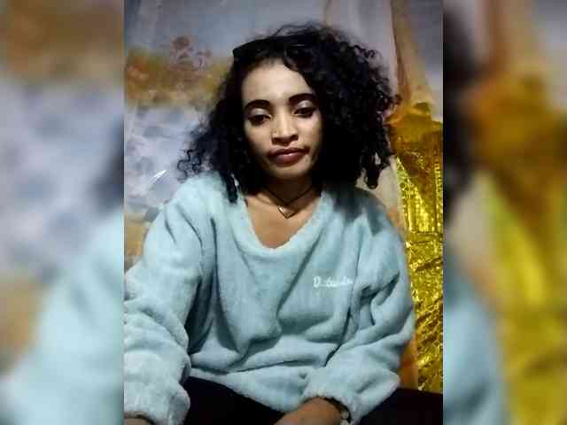 Shanya12 webcam