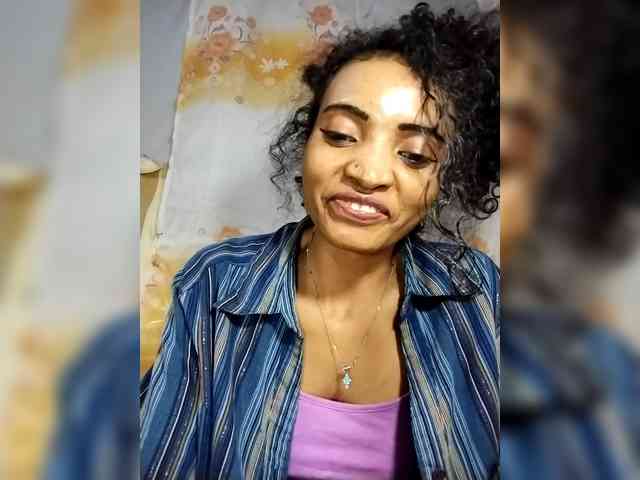 Shanya12 webcam