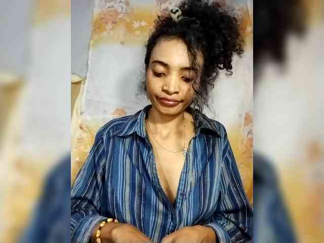 Shanya12 webcam