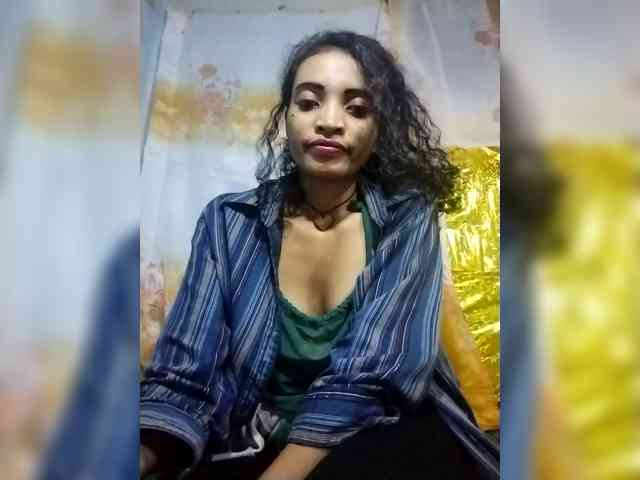 Shanya12 webcam