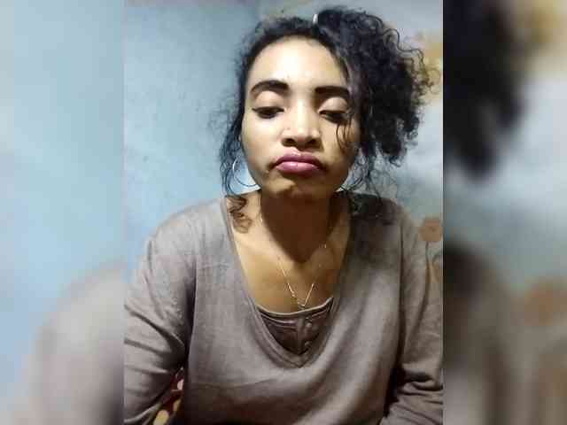 Shanya12 webcam