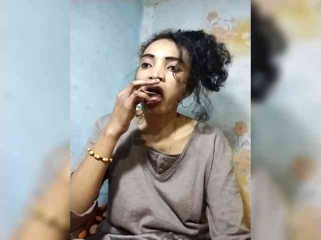 Shanya12 webcam