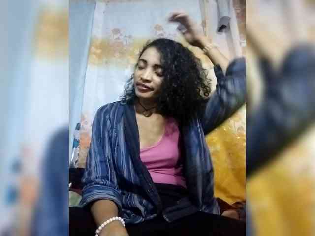 Shanya12 webcam